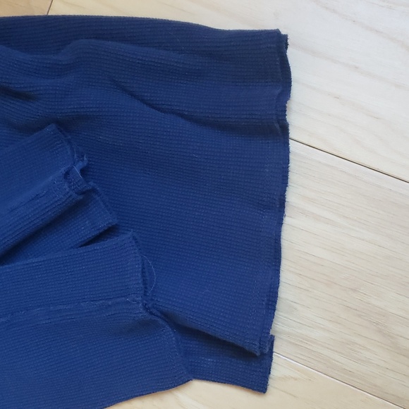 Vince Raw Edge Thermal Pullover - Picture 9 of 9